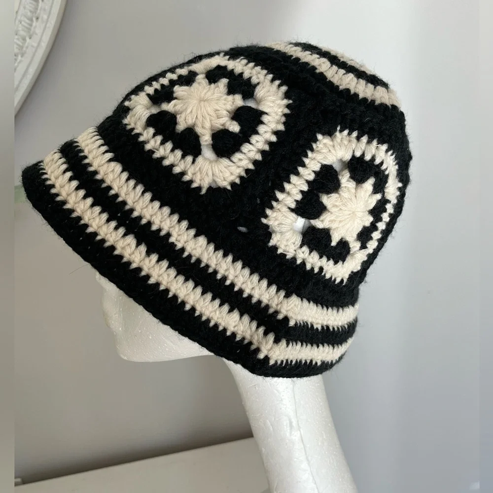 Zara Crochet Granny Square Black White Bucket Hat One Size Warm Vintage Inspired